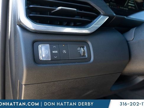 Used 2025 GMC Acadia Elevation image 18