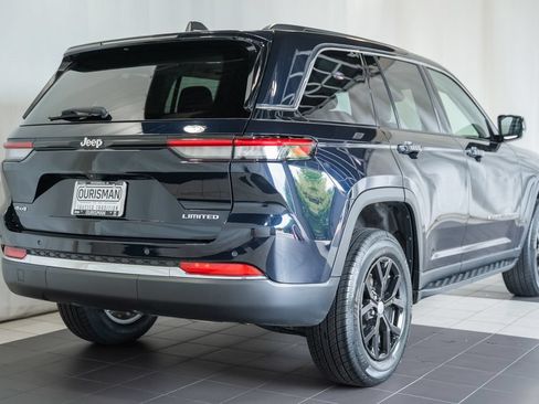 Certified 2023 Jeep Grand Cherokee Limited AWD/4WD image 4
