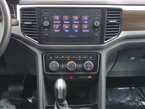Used 2023 Volkswagen Atlas SE FWD image 15