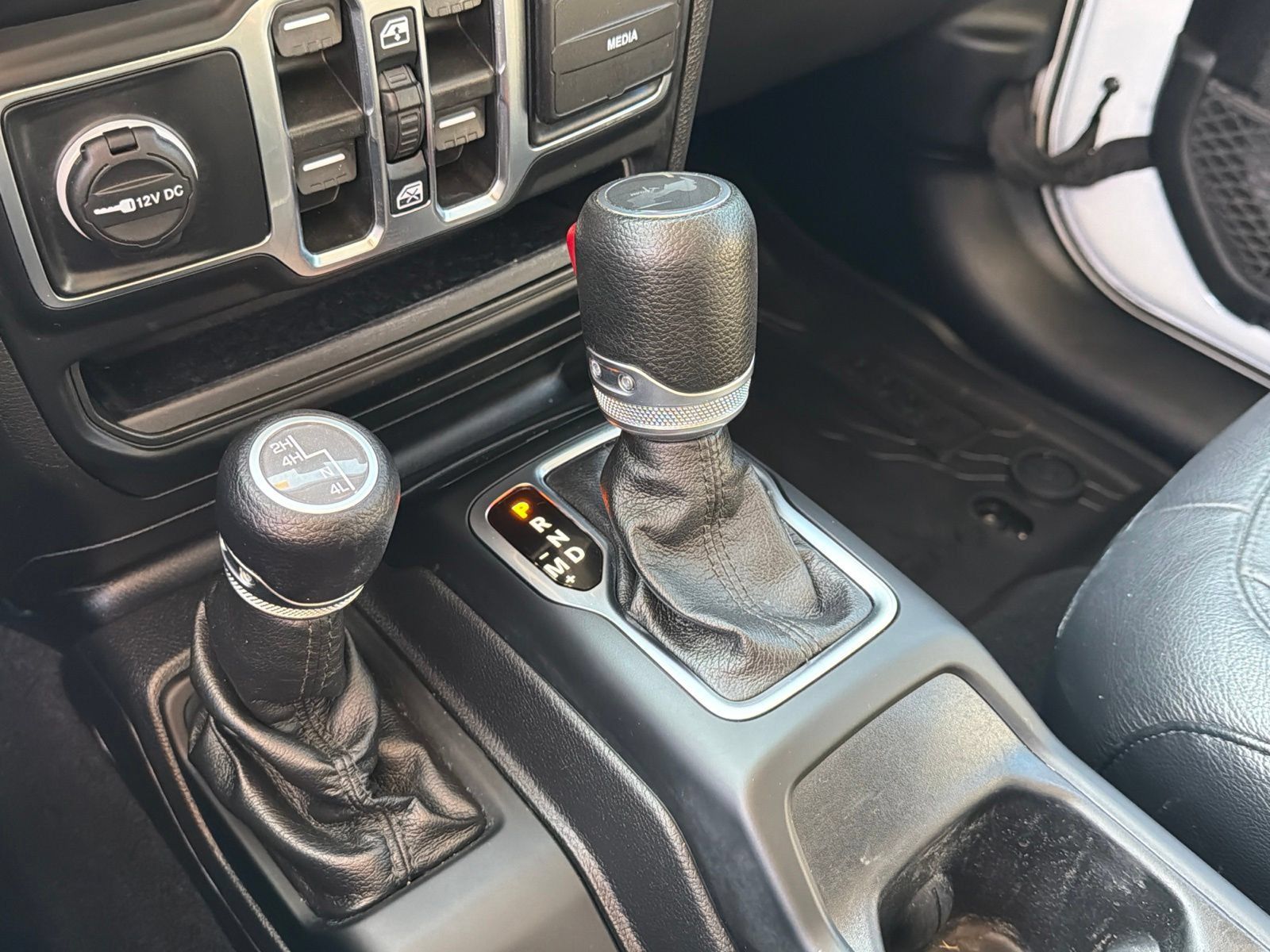 Used 2022 Jeep Wrangler Unlimited Sport AWD/4WD image 24