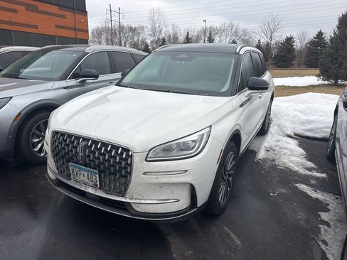 Used 2023 Lincoln Corsair Reserve w/ Equipment Group 201A image 2