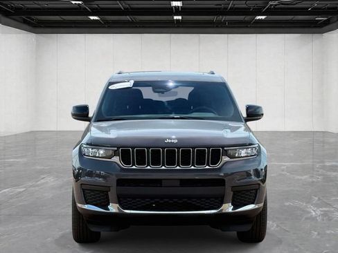 Certified 2025 Jeep Grand Cherokee L Laredo w/ Luxury Tech Group I AWD/4WD image 2