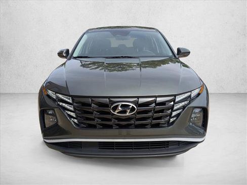 Used 2023 Hyundai Tucson SE FWD image 2
