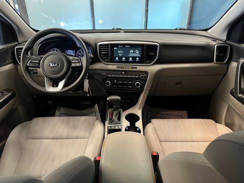 Used 2022 Kia Sportage LX AWD/4WD image 9