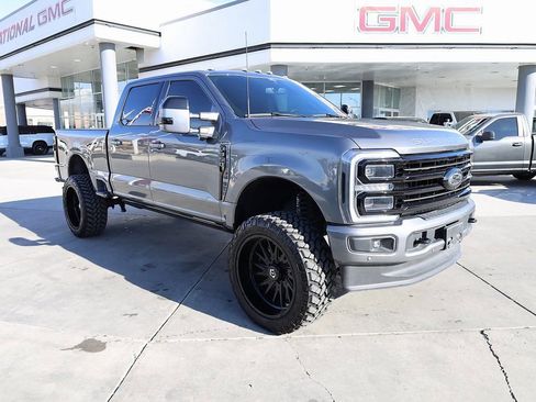 Used 2025 Ford F350 Platinum AWD/4WD image 8