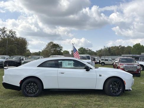 New 2026 Dodge Charger Scat Pack w/ Blacktop Package AWD/4WD image 5