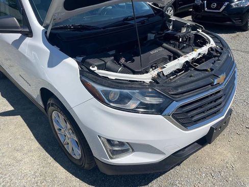 Used 2018 Chevrolet Equinox LS AWD/4WD image 25