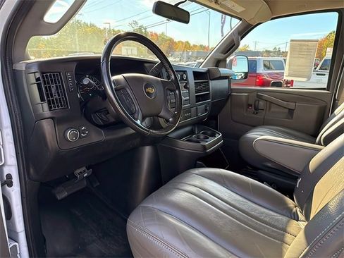 Used 2023 Chevrolet Express 2500 w/ Driver Convenience Package image 15