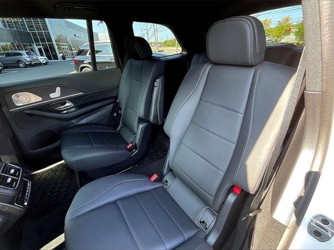 New 2026 Mercedes-Benz GLS 450 4MATIC image 10