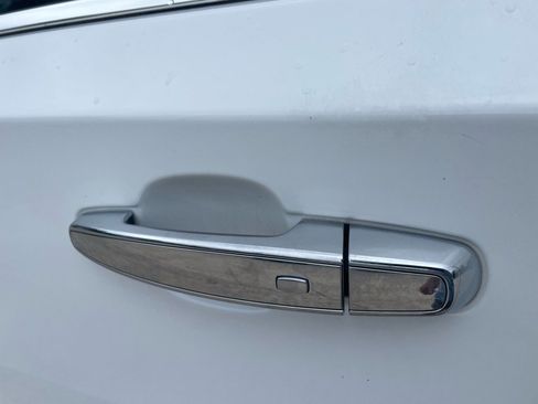 Used 2019 Chevrolet Traverse Premier w/ Driver Confidence II Package image 12