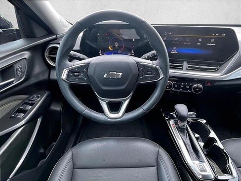 Used 2024 Chevrolet Trax ACTIV FWD image 7