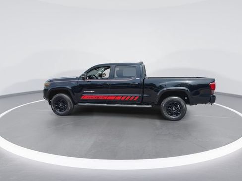 Used 2022 Toyota Tacoma SR5 w/ Technology Package RWD image 6