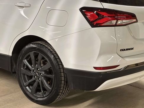 Certified 2023 Chevrolet Equinox RS AWD/4WD image 11