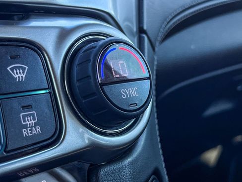 Used 2019 Chevrolet Tahoe LT image 32