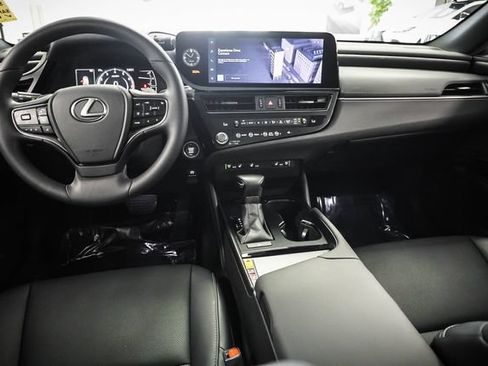 Used 2025 Lexus ES 350 w/ Premium Package FWD image 19
