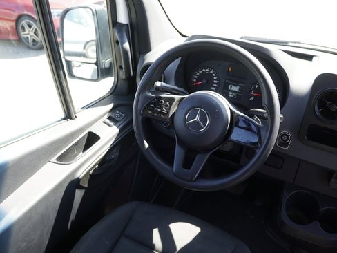 Used 2021 Mercedes-Benz Sprinter 2500 w/ Driver Convenience Package image 24