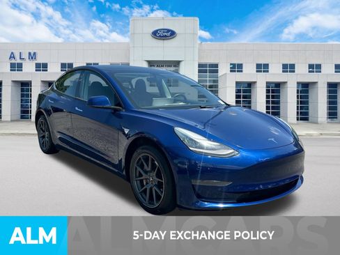 Used 2020 Tesla Model 3 Standard Range Plus RWD image 3