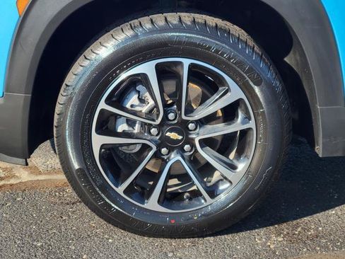 Used 2025 Chevrolet TrailBlazer LT AWD/4WD image 5