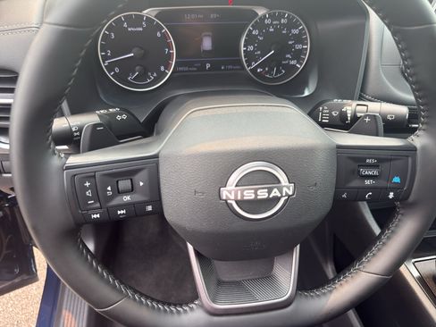 Certified 2026 Nissan Rogue SV AWD/4WD image 16
