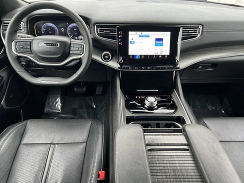 Used 2024 Jeep Wagoneer L Series II w/ Flexible Seating Group image 2