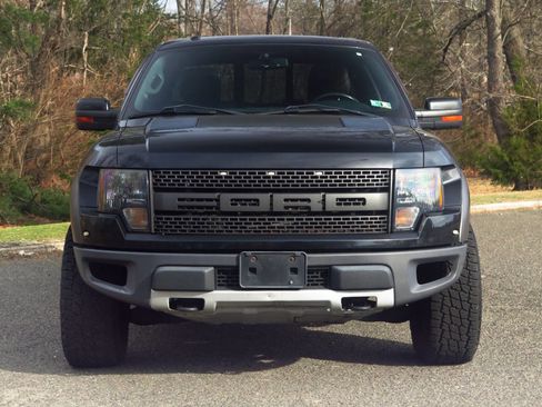 Used 2010 Ford F150 Raptor image 18