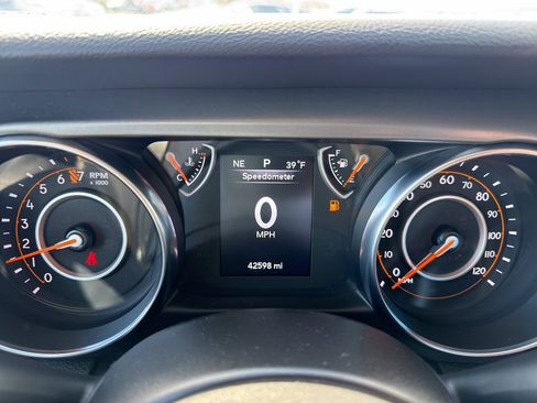 Used 2023 Jeep Gladiator Sport w/ Trailer Tow Package image 20