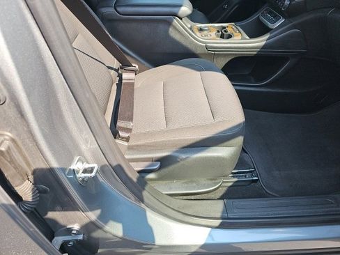 Used 2023 GMC Acadia SLE w/ Driver Convenience Package image 24