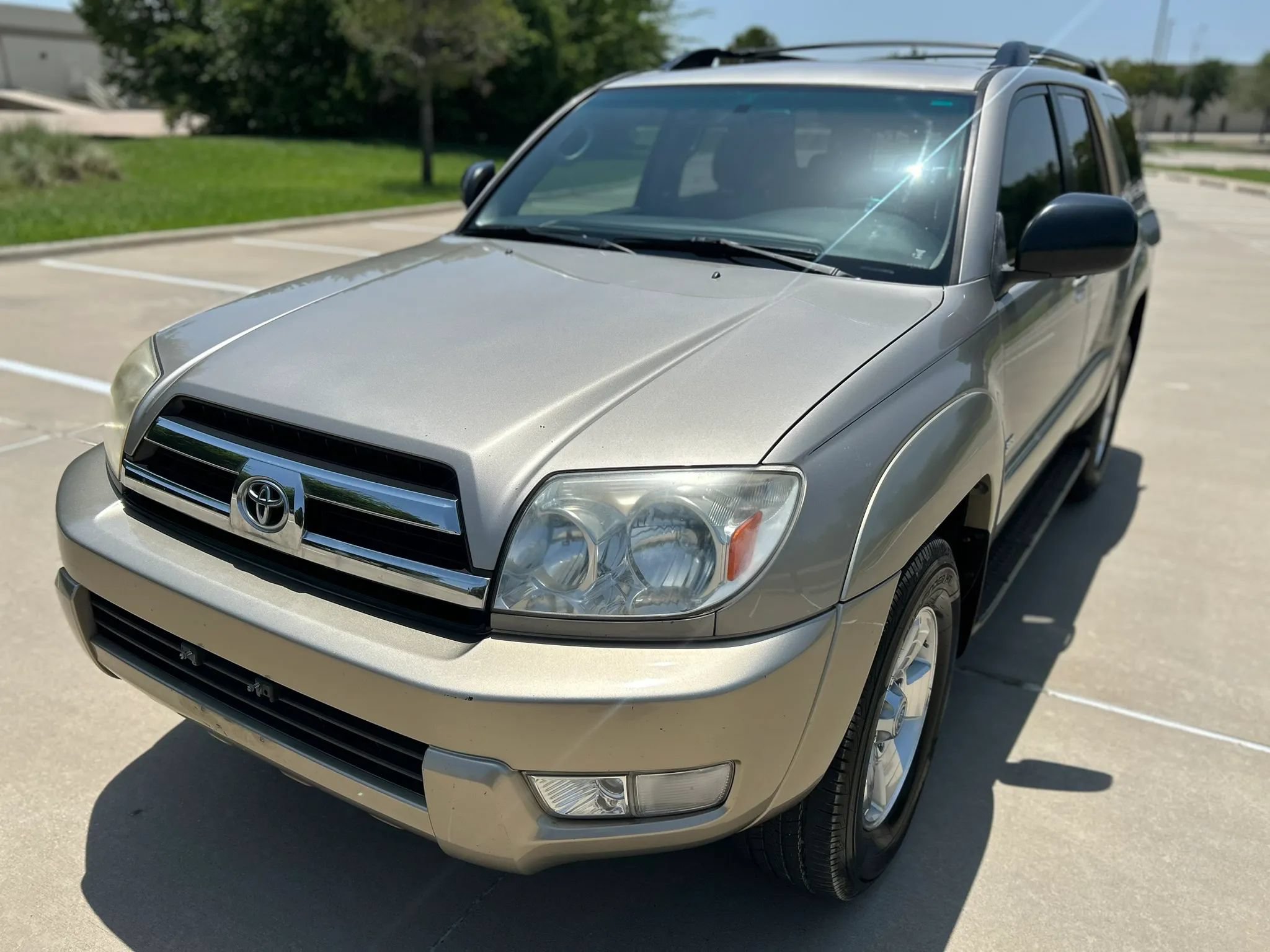 Used 2005 Toyota 4Runner SR5 RWD image 2