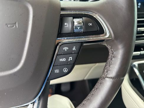 Used 2024 Lincoln Navigator Black Label image 11