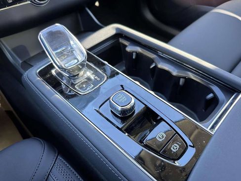 New 2025 Volvo XC90 T8 Plus w/ Protection Package Premier image 6