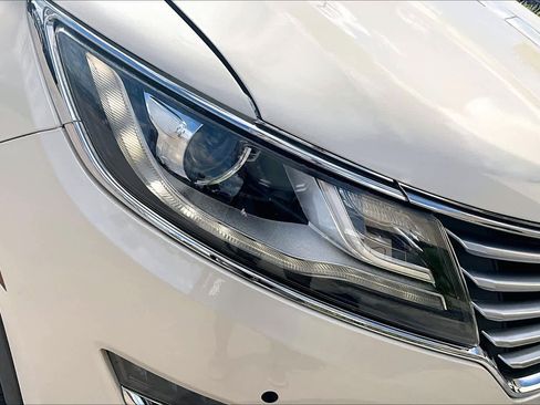 Used 2018 Lincoln MKC Select w/ Select Plus Package image 27