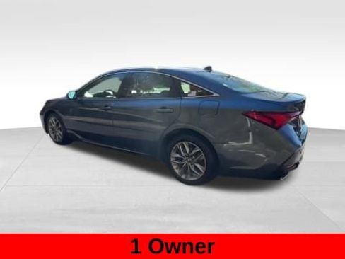 Used 2019 Toyota Avalon XLE image 5