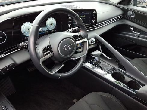 Used 2022 Hyundai Elantra SEL w/ Convenience Package image 15