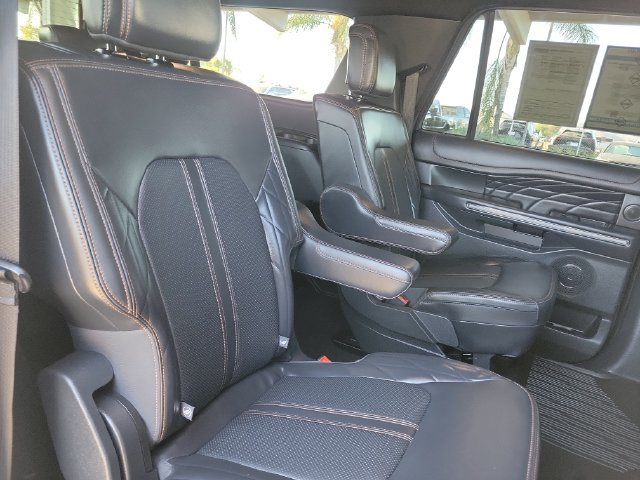 Used 2024 Ford Expedition Max Platinum AWD/4WD image 26