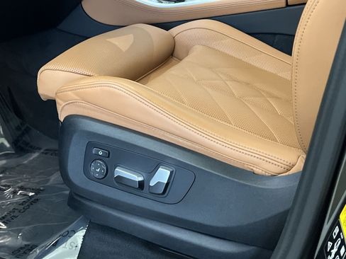 Used 2023 BMW X5 xDrive40i w/ Premium Package AWD/4WD image 13