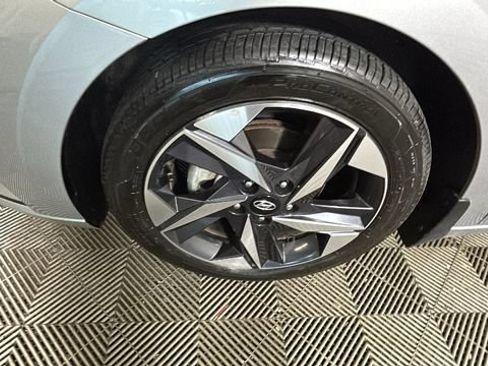 Certified 2023 Hyundai Elantra SEL w/ Convenience Package FWD image 10