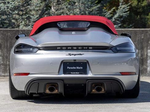 Certified 2022 Porsche 718 Boxster Spyder RWD image 10