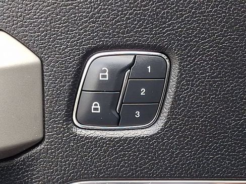Used 2018 Ford F150 Lariat AWD/4WD image 27