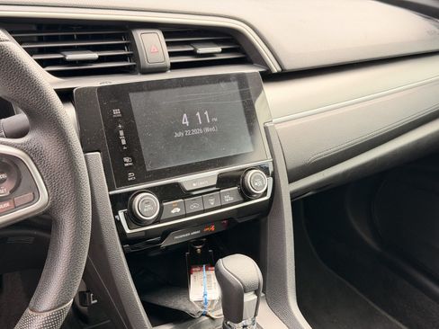 Used 2018 Honda Civic EX image 5