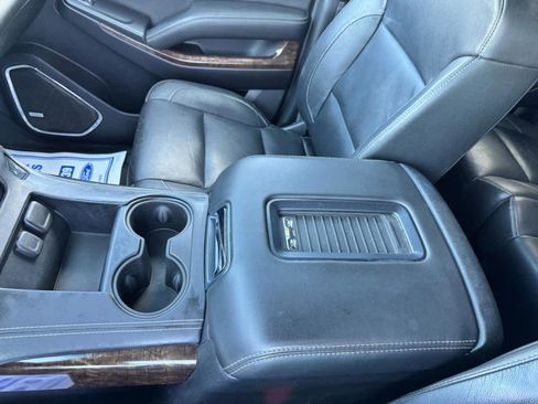 Used 2016 Chevrolet Suburban LT w/ Luxury Package AWD/4WD image 21