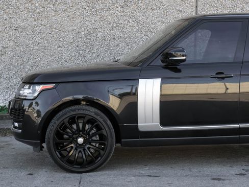 Used 2013 Land Rover Range Rover Supercharged image 12