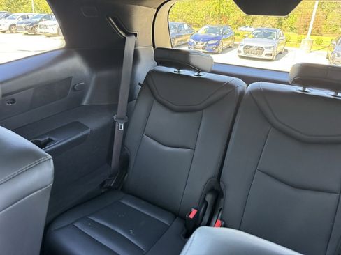 Used 2025 Cadillac XT6 Premium Luxury image 27