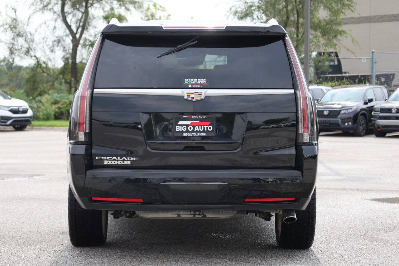 Used 2016 Cadillac Escalade Luxury AWD/4WD image 10