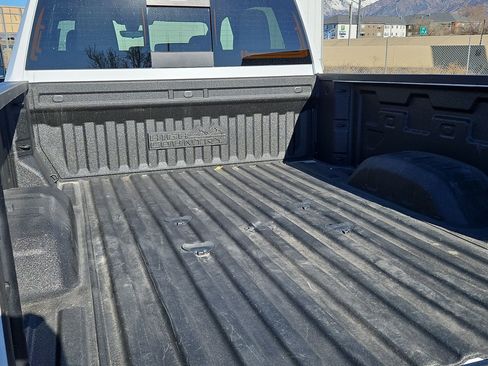 Used 2022 Chevrolet Silverado 3500 High Country w/ Z71 Off-Road Package image 30