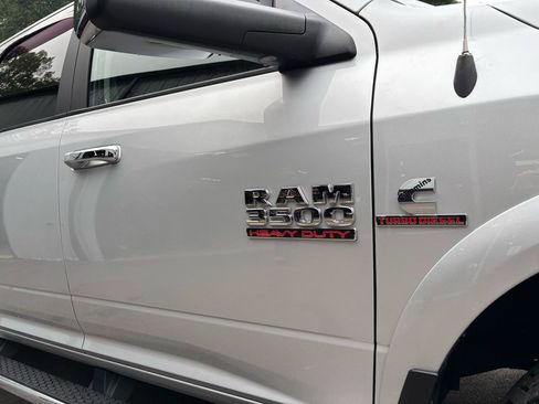 Used 2018 RAM 3500 Laramie w/ Snow Chief Group AWD/4WD image 15