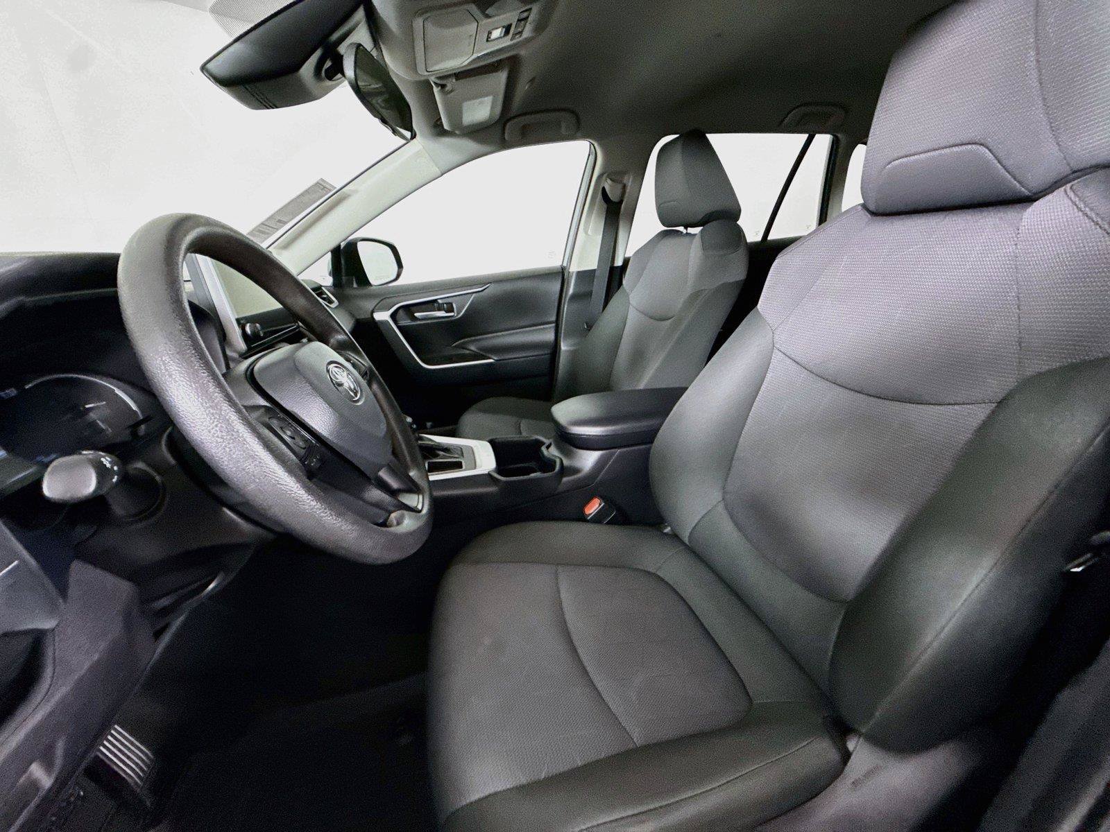 Certified 2025 Toyota RAV4 XLE FWD image 3