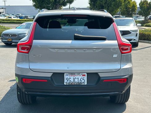 Certified 2023 Volvo XC40 Recharge Ultimate image 5