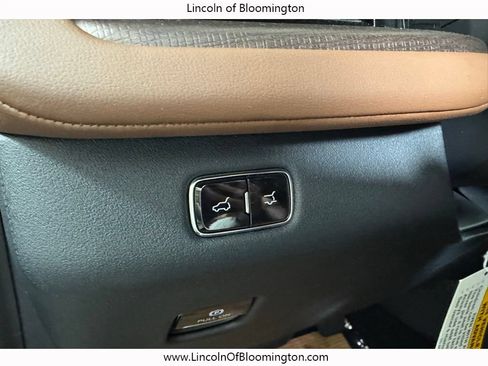 New 2026 Lincoln Navigator Reserve AWD/4WD image 39