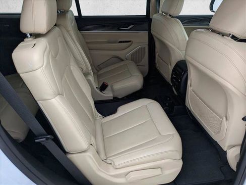 Used 2022 Jeep Grand Cherokee L Limited image 18