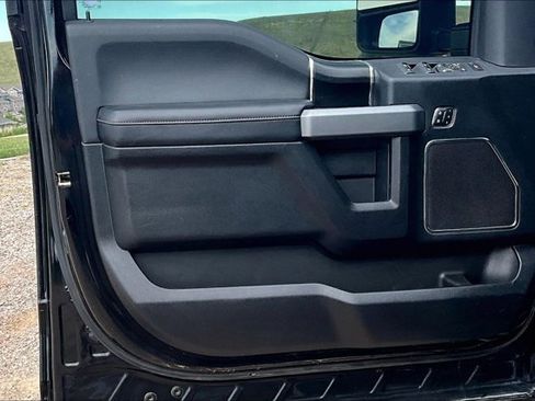 Used 2018 Ford F250 Platinum w/ Platinum Ultimate Package AWD/4WD image 20